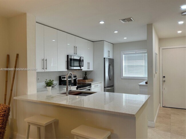 Foto del edificio - 5151 N Hwy A1A