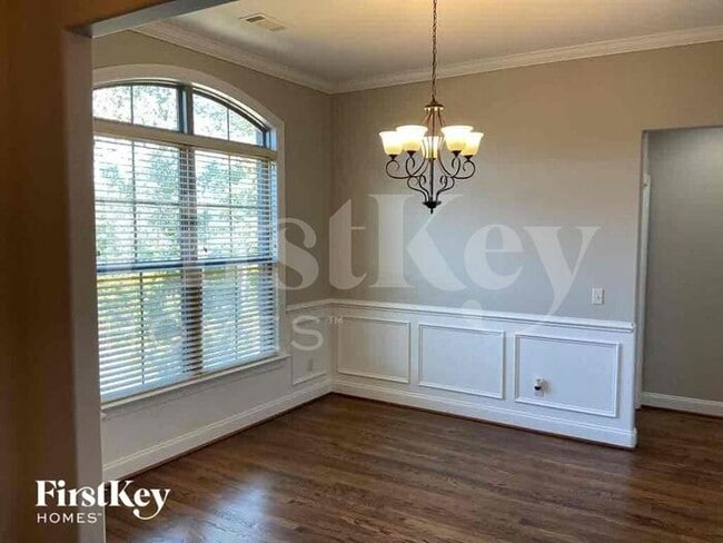 Foto del edificio - 3014 Laurel Lakes Cove