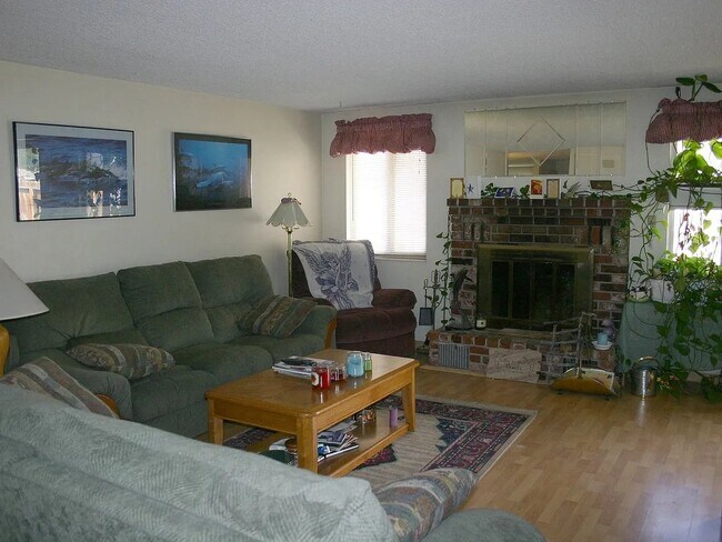 Foto del edificio - 3089 Meadowlands Ct