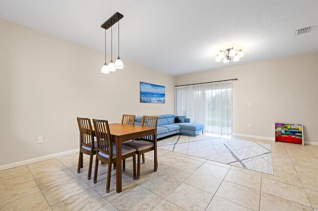 Building Photo - 8313 Santa Monica Ter