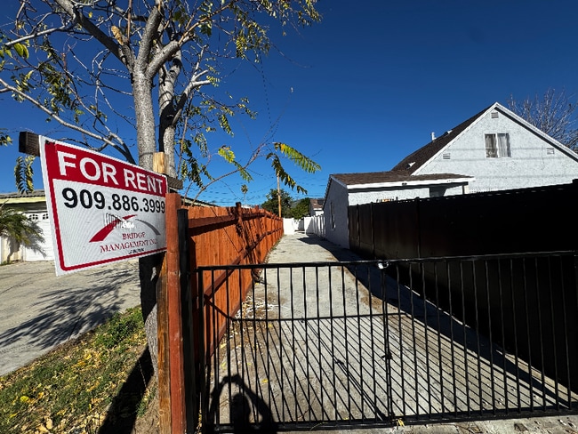 Foto del edificio - 1764 W 28th St