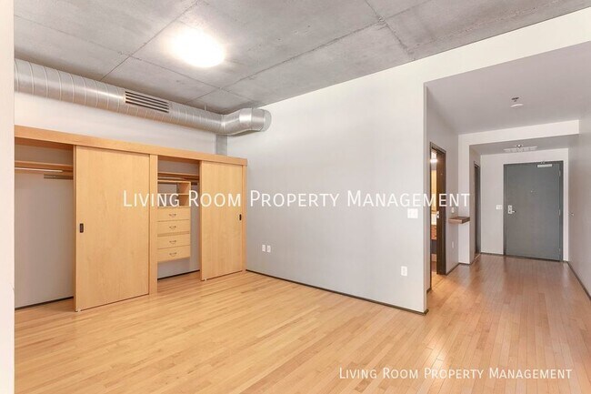 Foto del edificio - Loft Living In the Pearl With Views & a De...