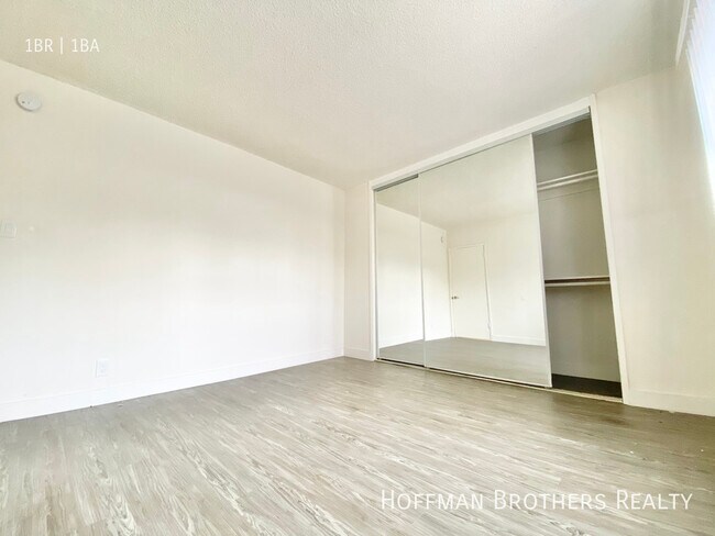 Foto del edificio - 12811 Caswell Ave