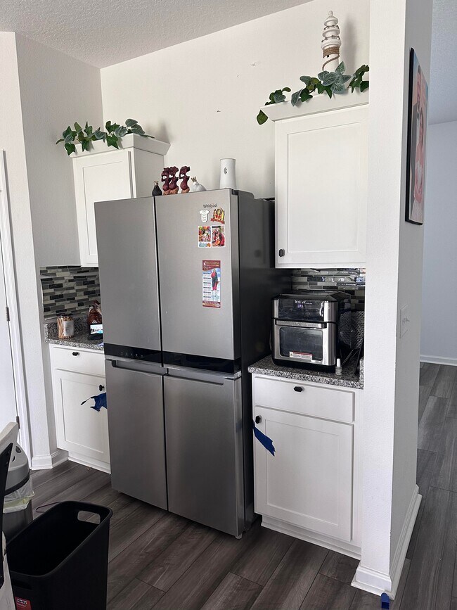 Building Photo - 574 Ocean Spray Dr