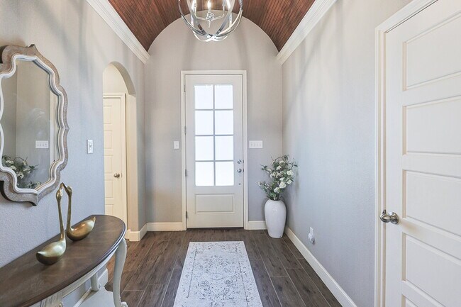 Foto del edificio - "Stunning 4-Bedroom with 3 Full Baths in Charming Brooke Heights!"