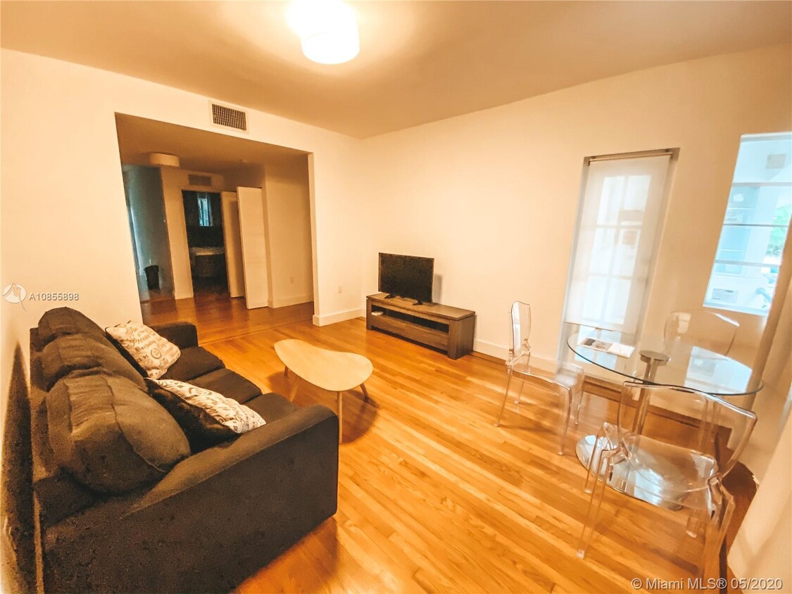 Primary Photo - 2905 Sheridan Ave