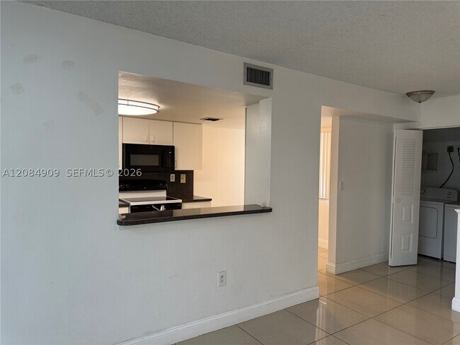 Foto del edificio - 4639 NW 97th Ct