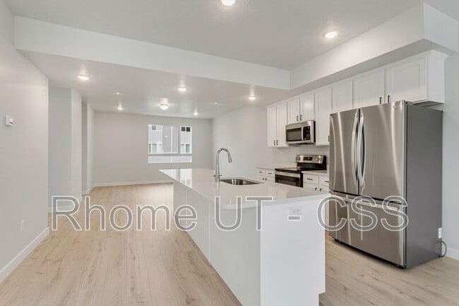 Foto del edificio - 986 W 540 S