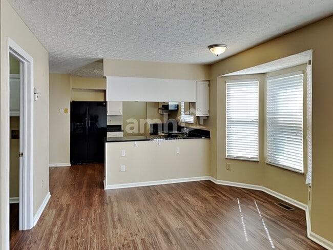 Building Photo - 1466 Cinnamon Dr