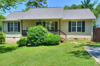 Building Photo - 2300 Redbird Ln