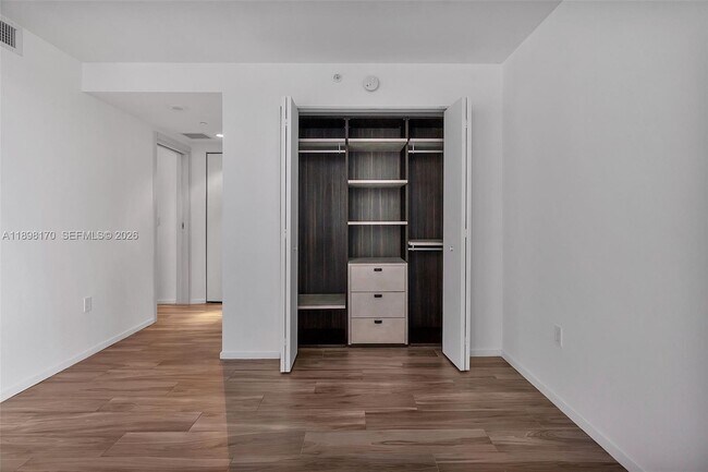 Foto del edificio - 801 S Miami Ave