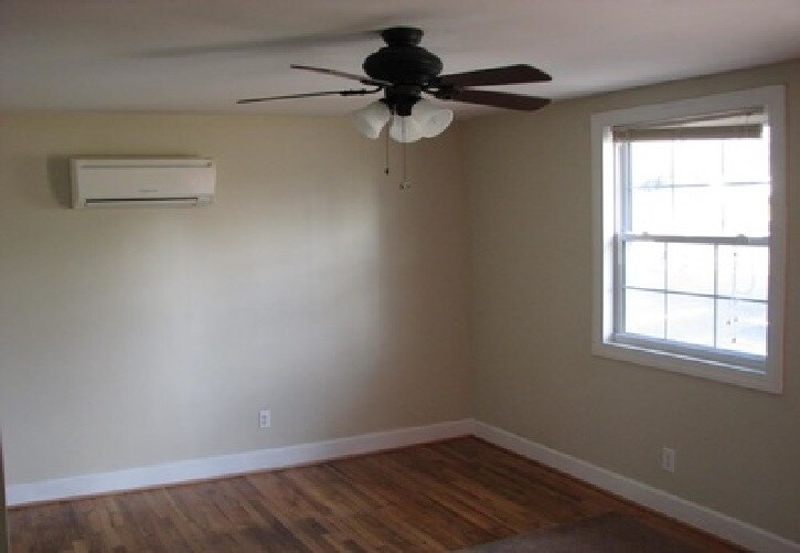 Living Room - 120 Cedar Ave