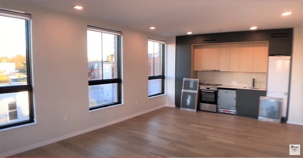 Foto principal - 9-11 Burney St