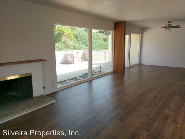 Building Photo - 553 Majestic Dr