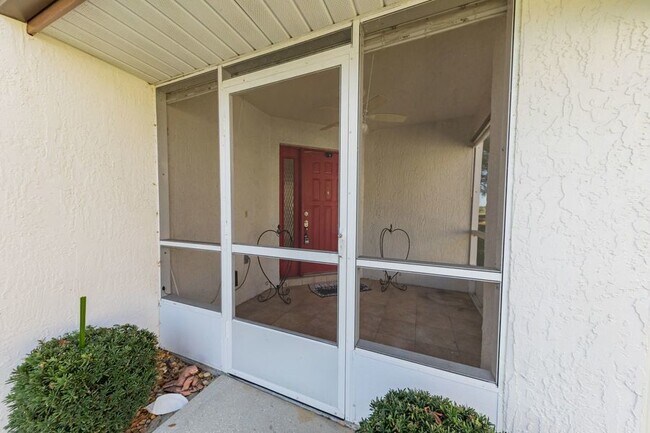 Building Photo - 716 Canberra Rd