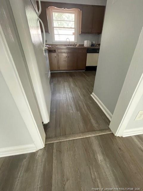 Foto del edificio - 559 Winding Creek Rd