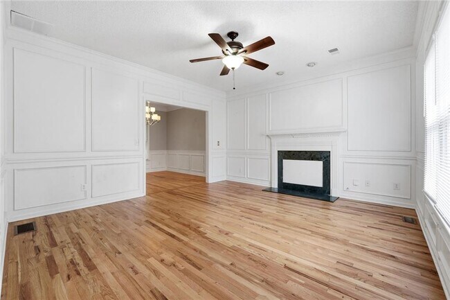 Foto del edificio - 5697 Frontier Walk Ln NE
