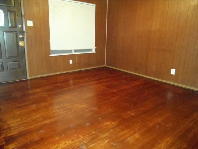 Foto del edificio - 4702 Larkspur Ln