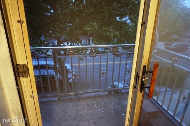 Foto del edificio - 4 br, 2 bath Apartment - 926 E 85th St