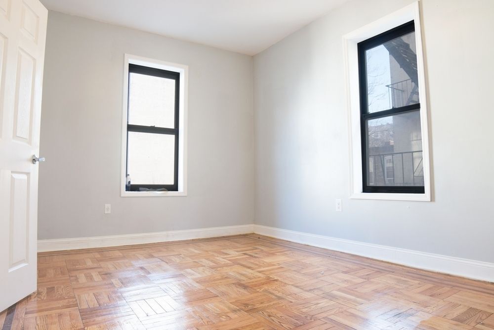 Foto principal - 566 Parkside Avenue