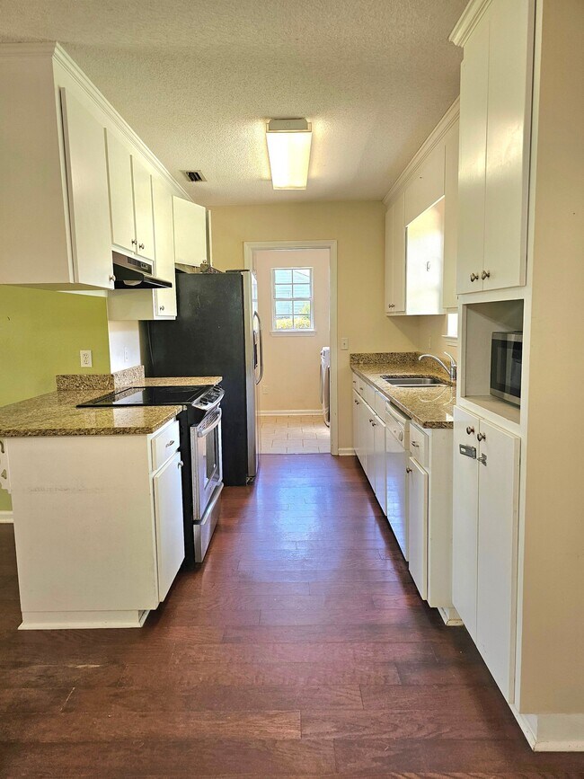 Foto del edificio - 206 Paulk Rd