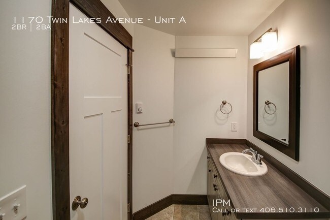Building Photo - 1170 Twin Lakes Ave