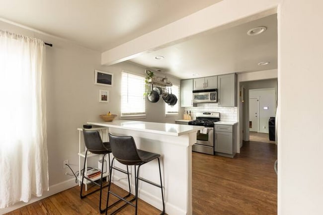 Kitchen - 4701 Meade St