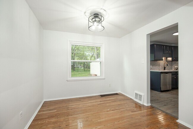 Foto del edificio - 3 Bed/1.5 Bath Single Family Home!