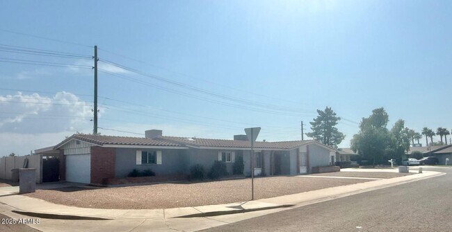 Foto del edificio - 4503 W Loma Ln