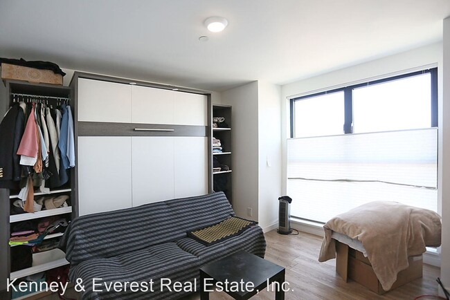 Building Photo - Studio, 1 bath House - 1532 Howard Street ...