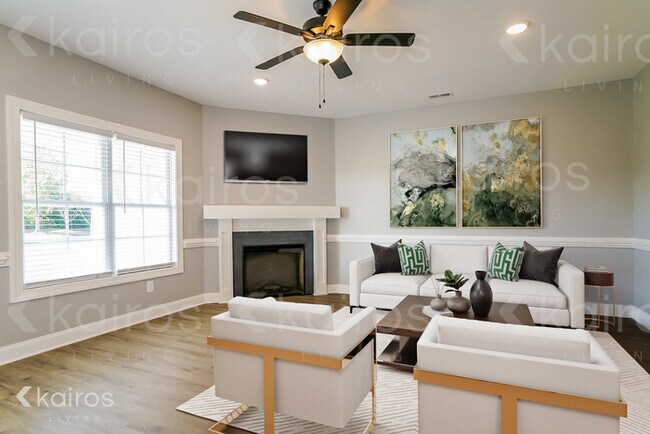 Building Photo - 3709 Oak Leaf Way Unit C