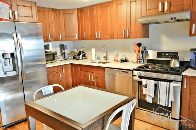 Building Photo - 450 Ocean Pkwy
