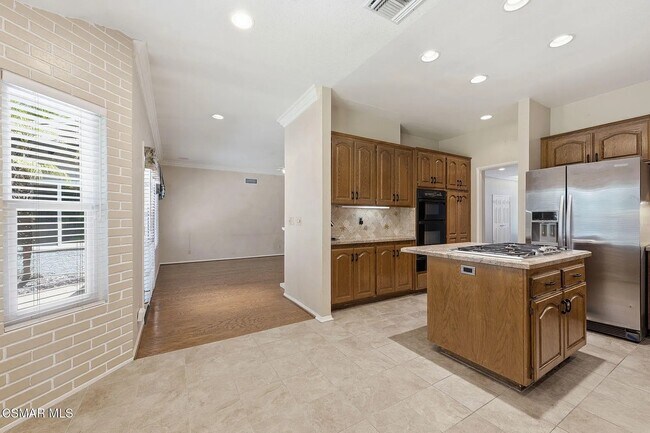 Building Photo - 2085 Brookfield Dr