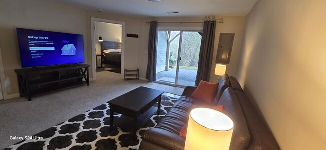 Foto del edificio - 14423 Hamletville St