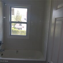 Building Photo - 12814 Arlington Ave