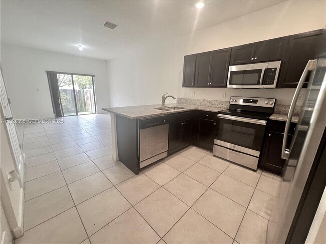 Building Photo - 15001 SW 119th Ln