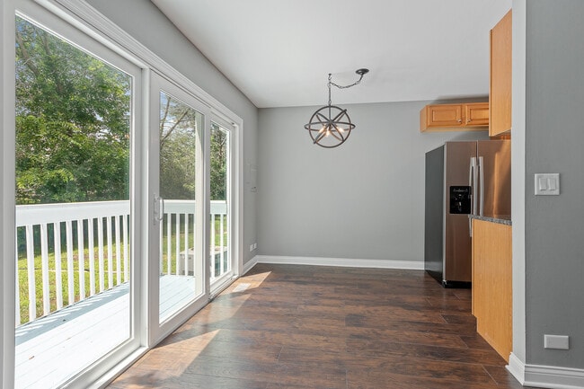 Building Photo - 223 Foxhead Ct