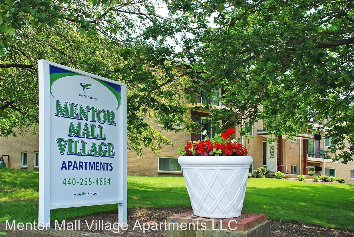 Primary Photo - 2 br, 1 bath Apartment - 7950 Mentor Ave