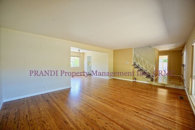 Building Photo - Quality Home with Pool and Recent Renovati...