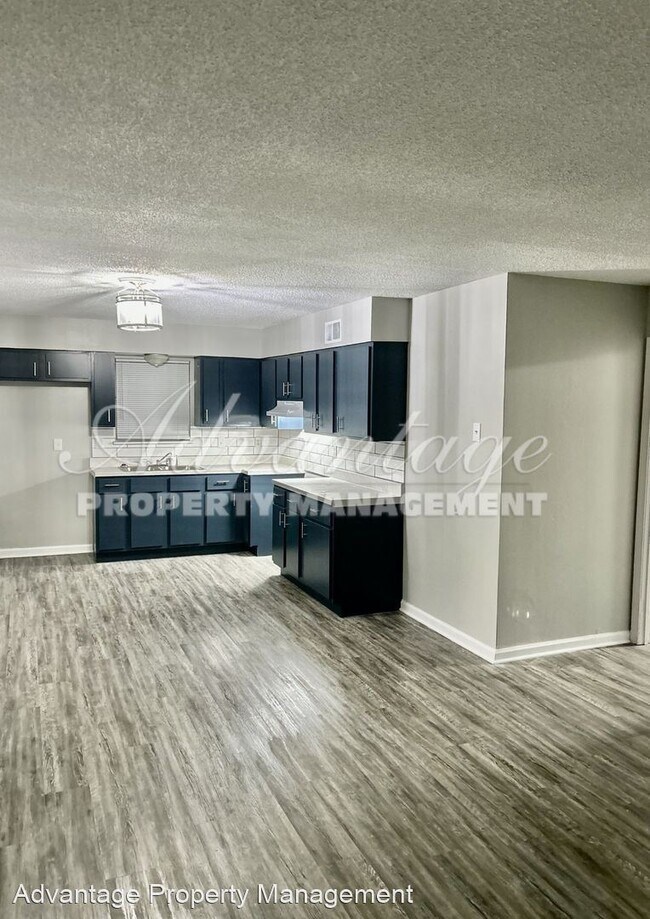Foto del edificio - 4 br, 1.5 bath House - 4792 Hillbrook St.