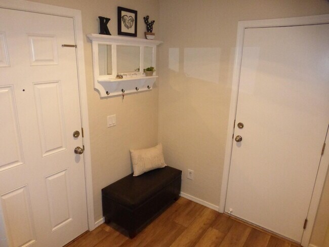 Foto del edificio - 447 N Alder Ct