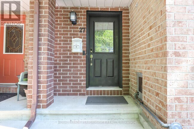 Building Photo - 27 DRAYTON Pvt