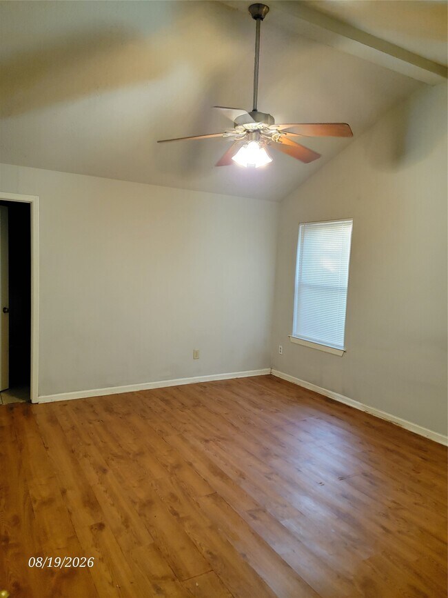Building Photo - 2814 Cumberland Dr