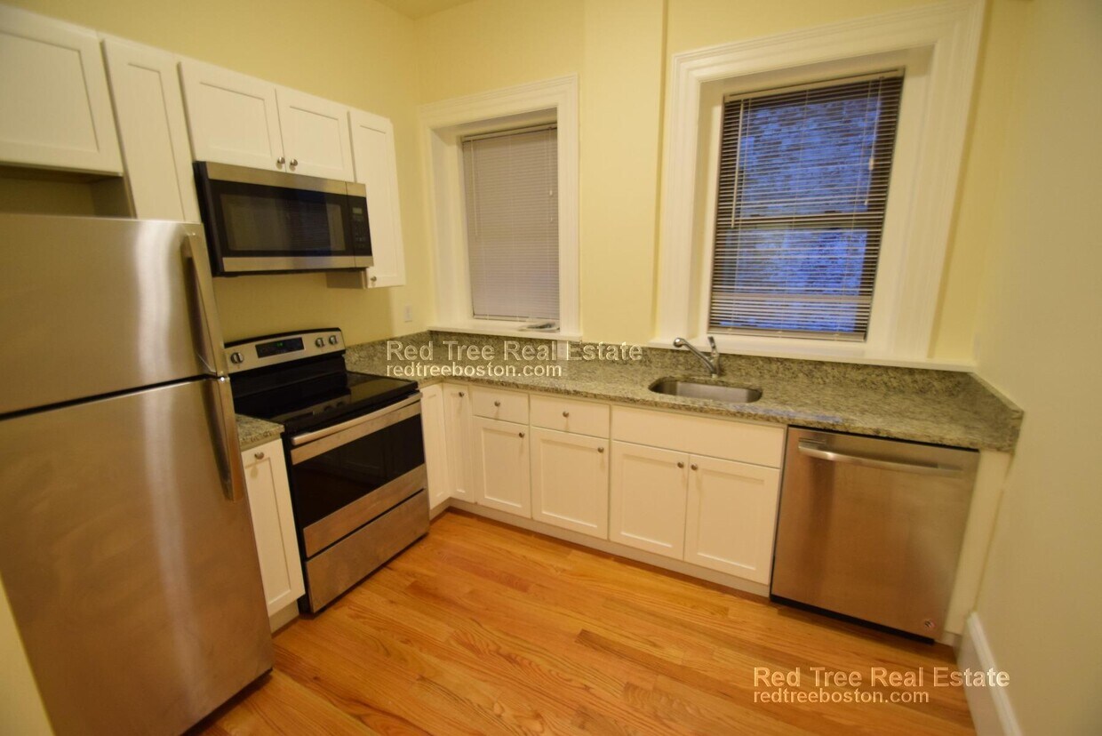 Foto principal - 1463 Beacon St