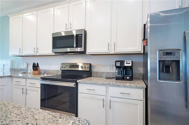 Building Photo - 14611 Heritage Landing Boulevard