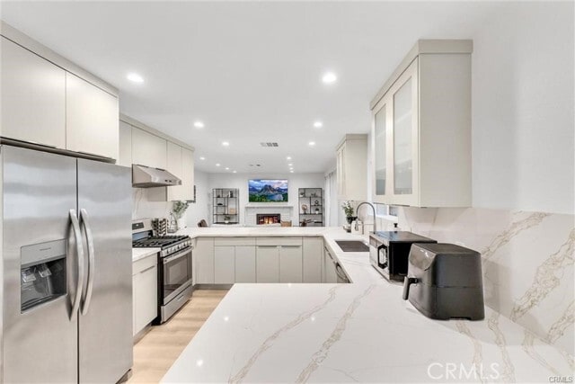 Foto del edificio - 16129 Evans Cir