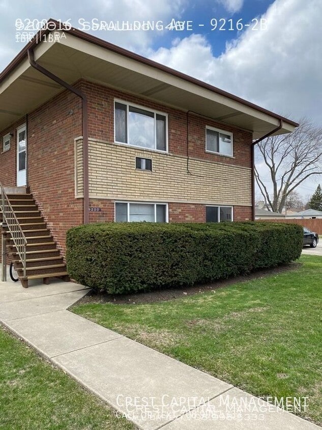 9200 S Spaulding Ave Unit 92162B, Evergreen Park, IL 60805 Room for