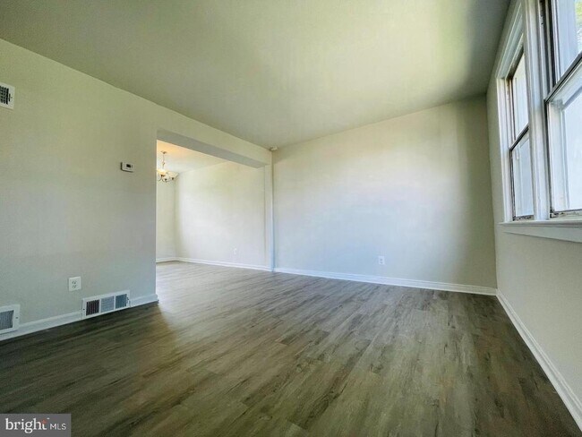 Foto del edificio - 3842 28th Ave