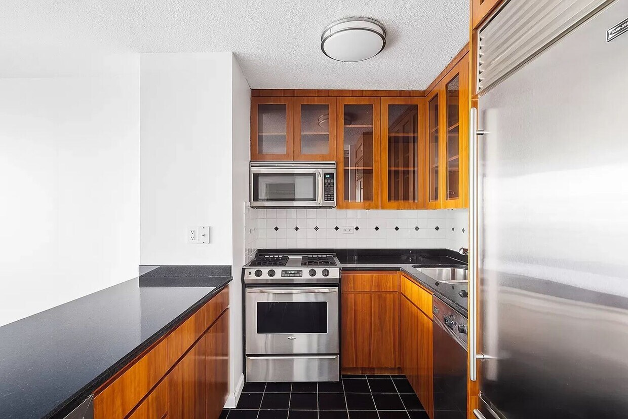 Primary Photo - Stunning 1Bedroom 1Bathroom