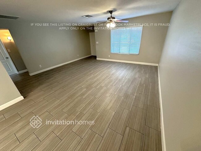Building Photo - 2631 S Holbrook Ln